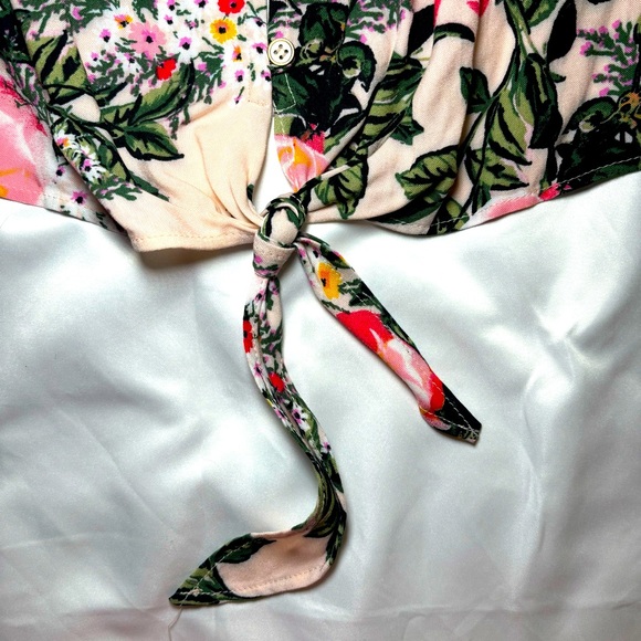 Alter’d State Women’s Medium Floral Shirt Blouse - Picture 3 of 16